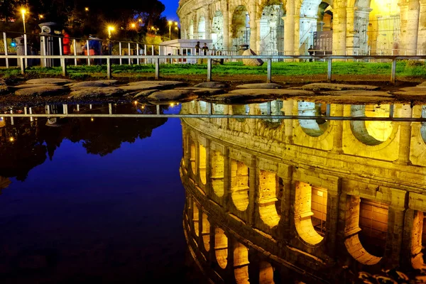 Reflection Colosseum Water Puddle Rome Italy — Stock Photo, Image