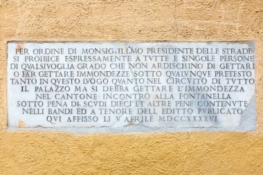 Kamu alanlarına çöp atılmasını yasaklayan plaket, 1746 Roma İtalya