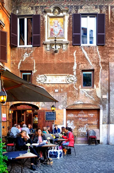 Vieilles Écuries Palazzo Orsini Avec Une Peinture Vierge Allaitante Dans — Photo