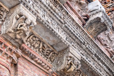 Casa dei Crescenzi 'nin mimarının ayrıntıları, Roma, İtalya
