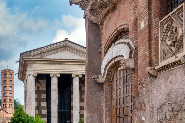 Casa Dei Crescenzi Temple Portunus Belltwer Santa Maria Cosmedin Forum — ストック写真