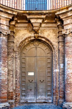 Portal of Palazzo del Bono, Penne, Italy