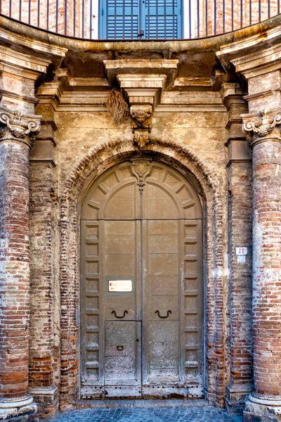 Portal Palazzo Del Bono Penne Italy — Stockfoto