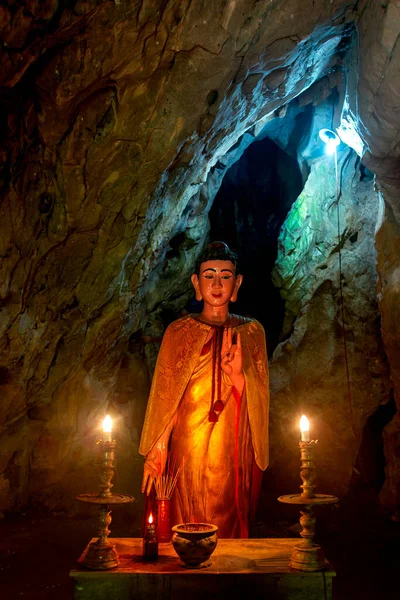 Santuário Budista Phu Caverna Inferno Sob Montanhas Mármore Nang Vietnã — Fotografia de Stock