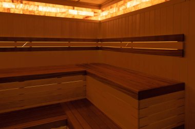 Tuz tuğlalı sauna. İç mekan. Sauna sağlık için iyidir.