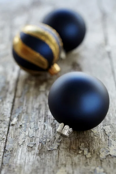 Altın ve mavi üç Noel süsler