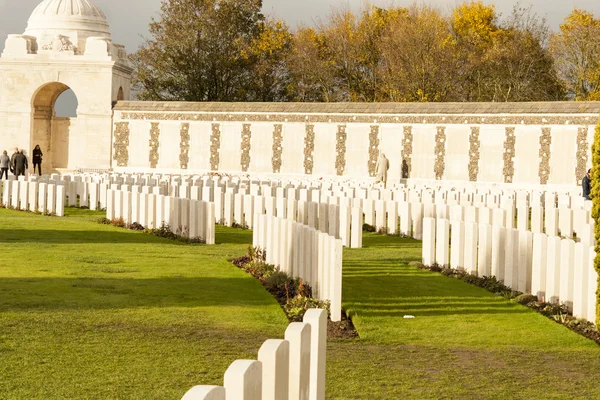 Wojny światowej jeden cmentarz tyne łóżeczko Belgii Flandria ypres — Zdjęcie stockowe