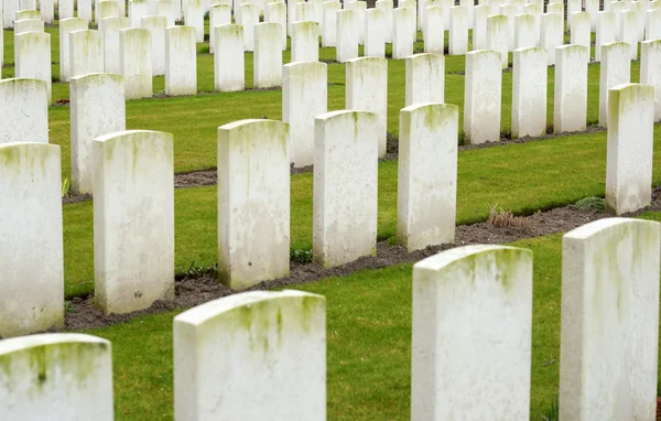 Ένα στρατιώτη μεγάλο πόλεμο νεκροταφείο Φλάνδρα πεδία Βέλγιο — Φωτογραφία Αρχείου