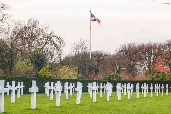 在 waregem 比利时佛兰德斯场美军公墓 — 图库照片