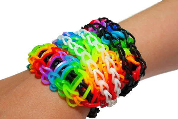 Pulsera hecha de bandas de goma de telar de arco iris de colores — Foto de Stock