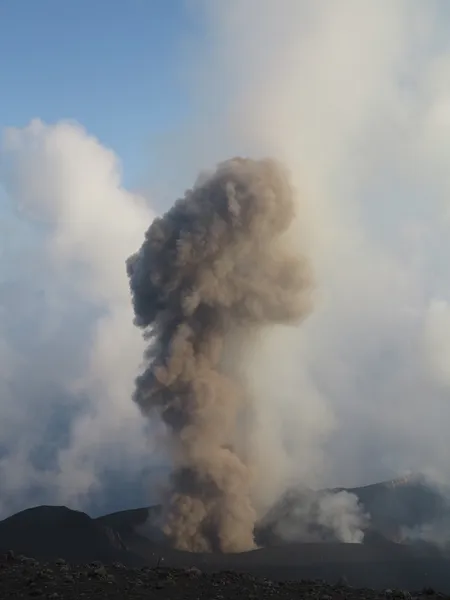 Sopečné erupce sopky Stromboli — Stock fotografie