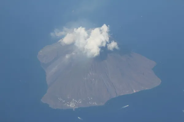 Vulkan ön stromboli Stockbild