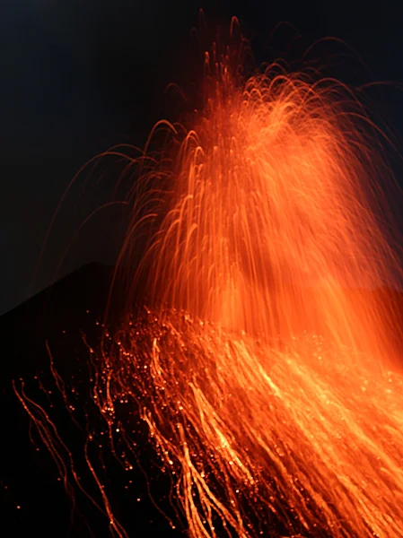 Vulkanausbruch große Eruption am Stromboli — Stockfoto