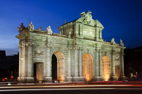 Puerta de Alcala (Alcala Gate) in Madrid, Spain — стокове фото