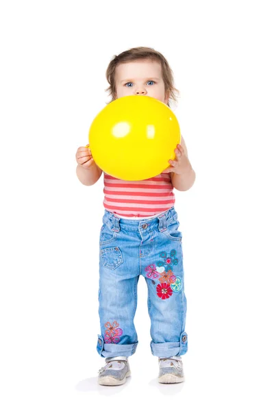 Petite fille avec un ballon — Photo