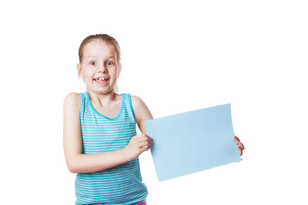 Menina segurando uma folha de papel — Fotografia de Stock