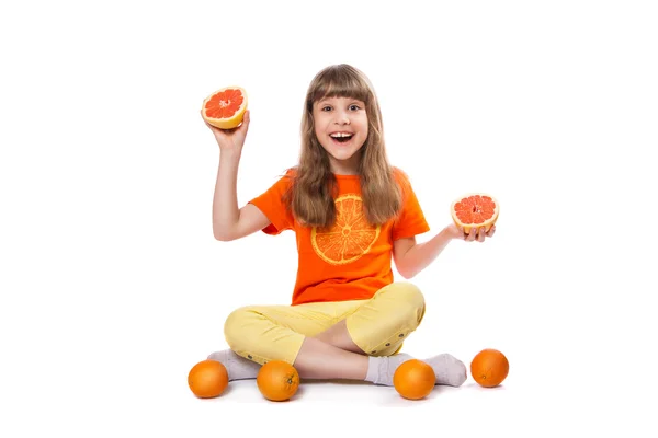Dziewczyna z owoców cytrusowych — Zdjęcie stockowe