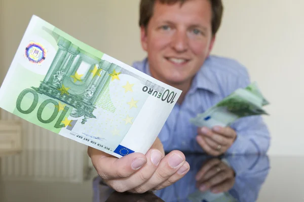 100 Euro gespendet — Stockfoto