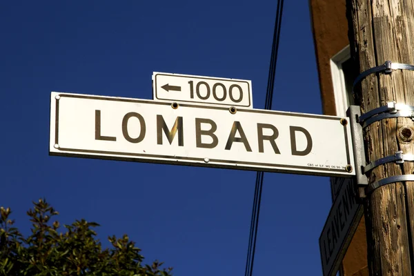 Lombard street tabelasını — Stok fotoğraf