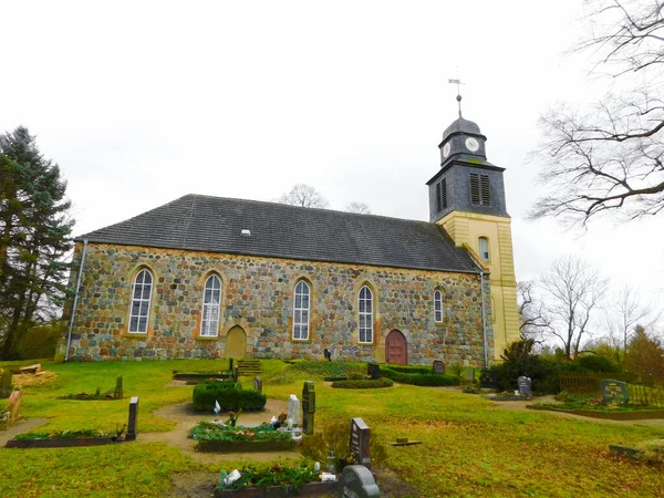 Uckermark Taki Evanjelik Köy Kilisesi — Stok fotoğraf