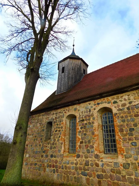 Evangelische Dorfkirche Aus Dem Jahrhundert — Stockfoto