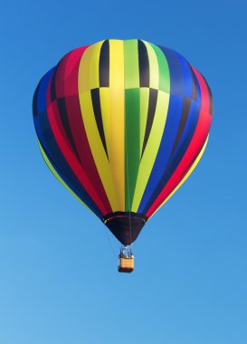 Renkli sıcak hava balonu