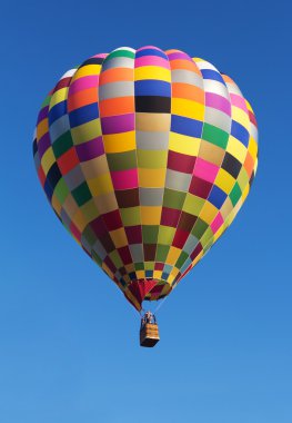 Renkli sıcak hava balonu