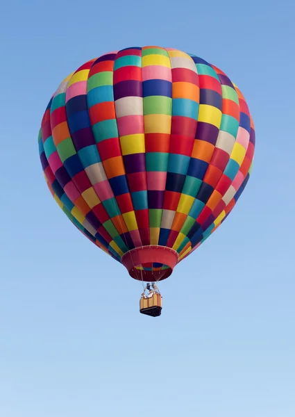 Metamora, michigan - 24. august 2013: bunte Heißluftballons starten bei den alljährlichen metamora country days und dem Heißluftballonfestival. lizenzfreie Stockfotos