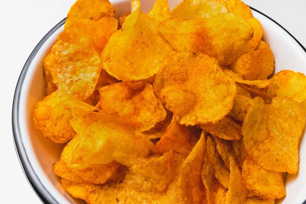 Smoked paprika potato chips in a bowl — Stock Photo, Image