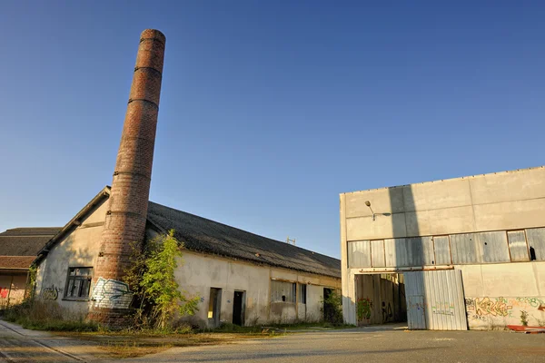 Vieux paysage industriel abandonné — Photo