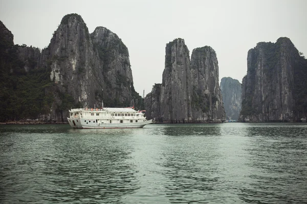 Bahía de Halong, Vietnam —  Fotos de Stock