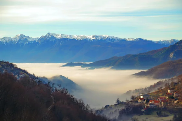 Colinas y valles al amanecer, Jablanica, Bosnia y Herzegovina —  Fotos de Stock