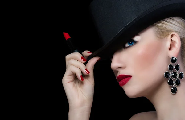 Beautiful girl in hat with red lipstick — Stock Photo, Image