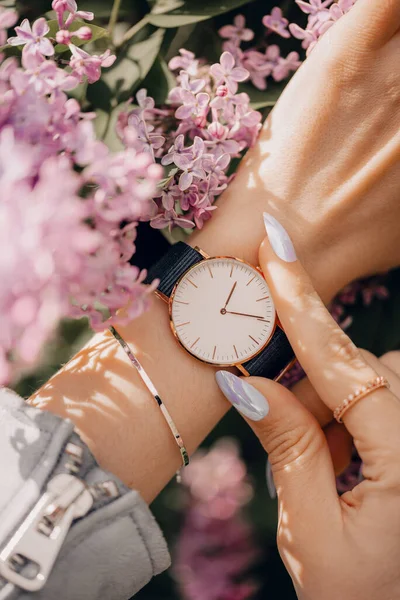 Stylish White Watch Woman Hand — Stock Photo, Image