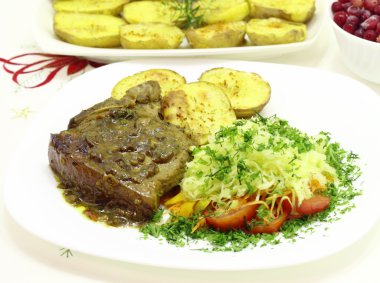 kemik ile ızgara domuz eti bonfile