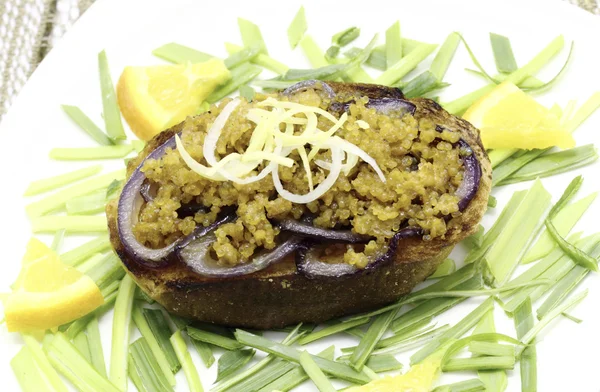 Appetizer with fried fish roe — Stok fotoğraf