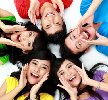 mutlu grup gülümseyen arkadaş