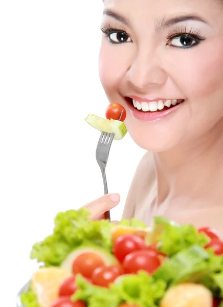 Mulher comendo salada — Fotografia de Stock