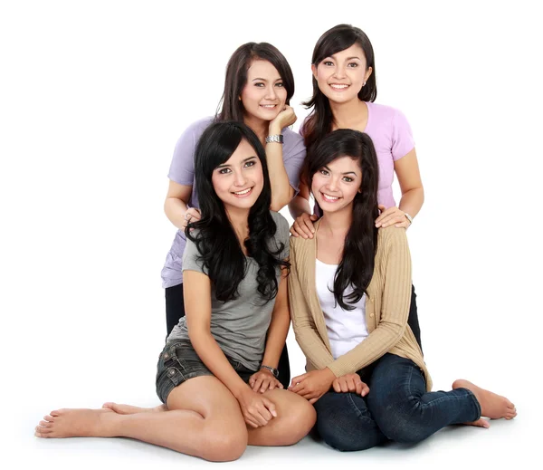 Grupo de mujeres hermosas sonriendo — Foto de Stock