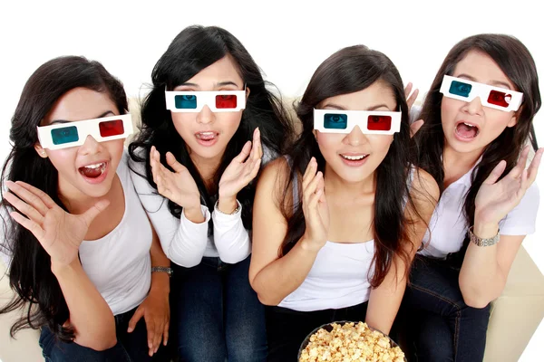 Mujer joven sorprendida en gafas 3D —  Fotos de Stock