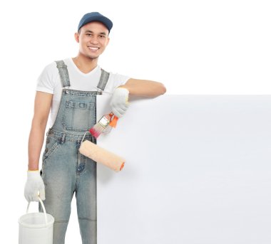 boya işçisi ile boş bayrak