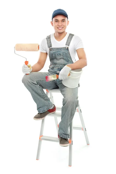 Pintor trabalhador sorrindo — Fotografia de Stock