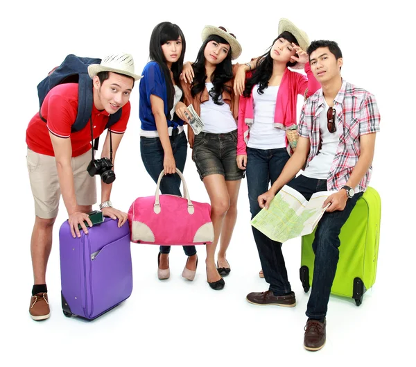 Skupina mladých turistů — Stock fotografie
