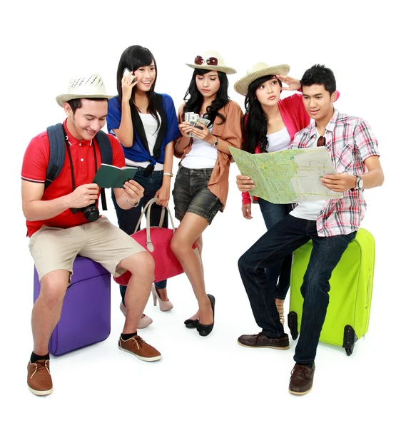 Grupo de jovens turistas — Fotografia de Stock