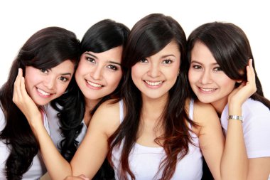 gülümseyen genç grup