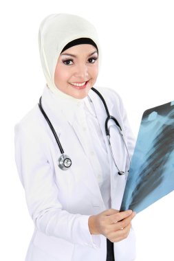 Tıp doktoru tutarak xray