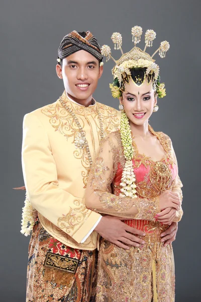 Traditional java wedding couple — Stock Photo, Image