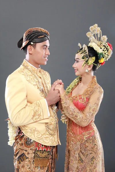 Traditional java wedding couple — Stock Photo, Image