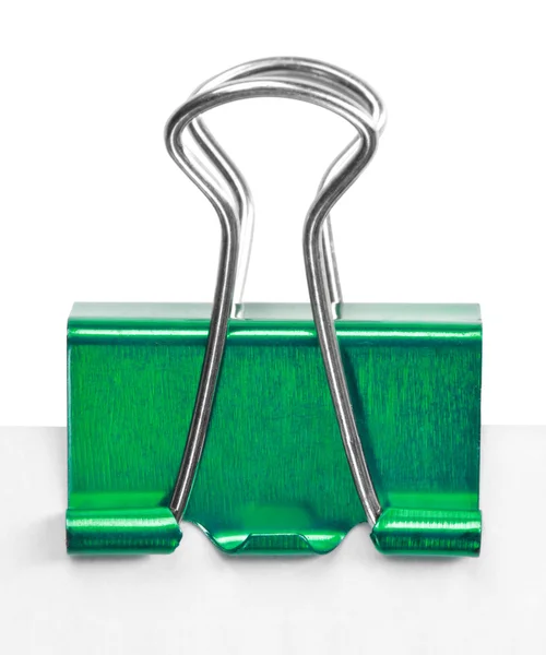 Fechar acima de um grampo verde do ligante — Fotografia de Stock