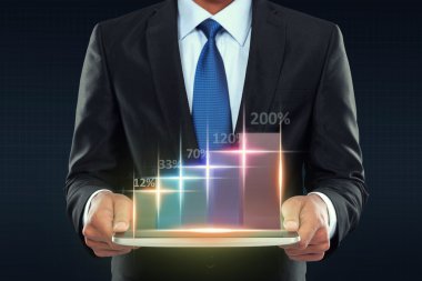 işadamı ile gösterilen parlayan grafik tablet pc